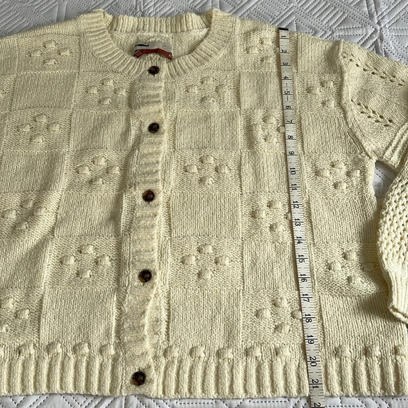 Pilcro Cream Button-Up Cardigan EUC - Picture 6 of 10